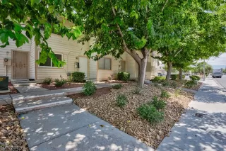 Photo #3: 2128436 Listing 