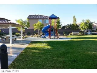 Photo #5: 2128446 Listing