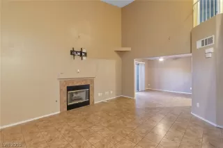 Photo #6: 2128446 Listing