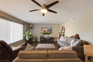 Photo #1: 2128595 Listing