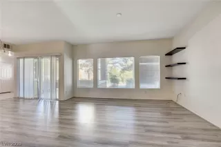 Photo #6: 2128602 Listing 