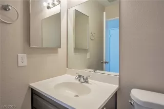 Photo #2: 2128614 Listing 