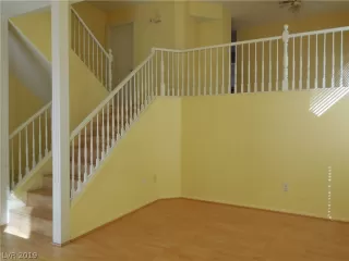 Photo #1: 2128646 Listing