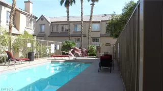 Photo #5: 2128646 Listing