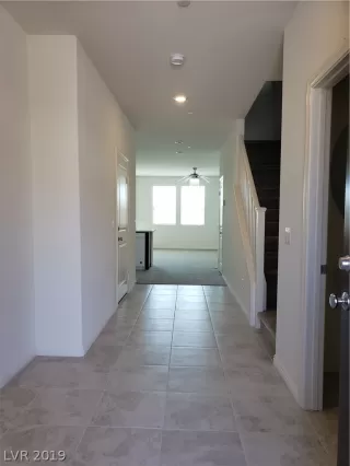 Photo #1: 2128801 Listing