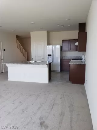 Photo #6: 2128801 Listing