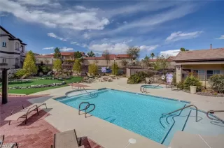 Photo #1: 2128835 Listing