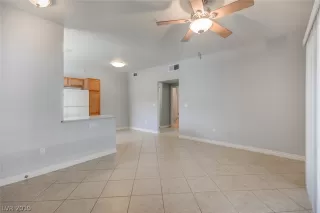 Photo #4: 2128835 Listing