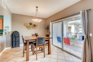 Photo #4: 2128840 Listing