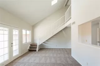 Photo #2: 2128880 Listing 