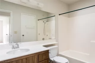 Photo #3: 2128880 Listing 