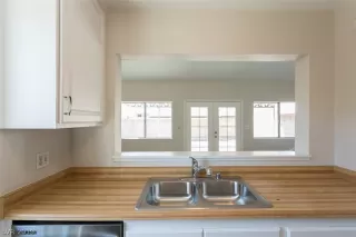 Photo #6: 2128880 Listing 