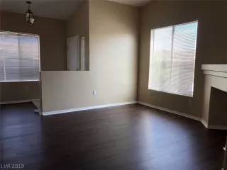 Photo #1: 2128887 Listing