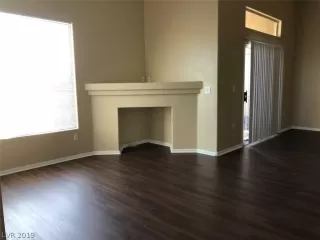 Photo #2: 2128887 Listing