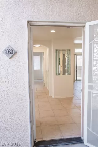 Photo #2: 2128924 Listing 