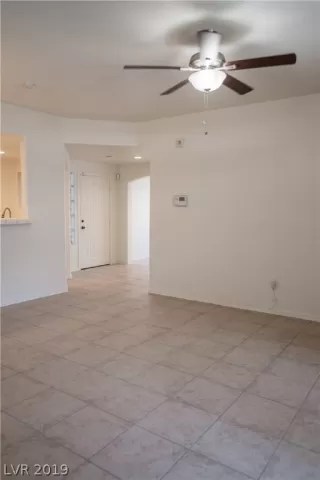 Photo #4: 2128924 Listing 