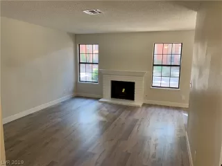 Photo #1: 2128931 Listing 