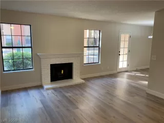 Photo #2: 2128931 Listing 