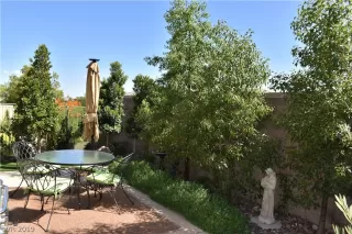 Photo #2: 2128934 Listing