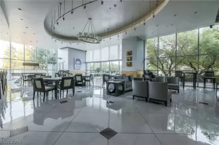 Photo #5: 2128950 Listing