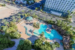 Photo #6: 2128950 Listing