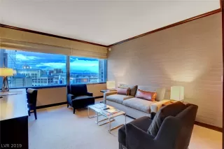 Photo #4: 2128953 Listing 