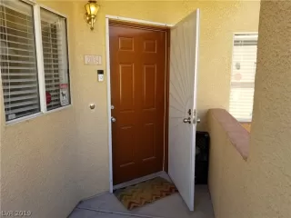 Photo #3: 2128972 Listing 