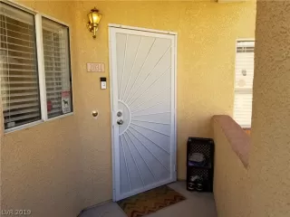 Photo #4: 2128972 Listing 