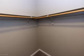 Photo #3: 2128975 Listing 