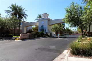 Photo #1: 2128986 Listing 