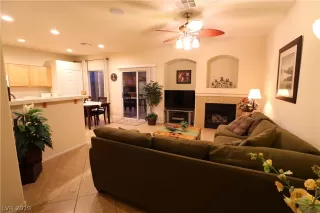 Photo #5: 2128986 Listing 