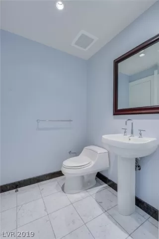 Photo #3: 2128994 Listing