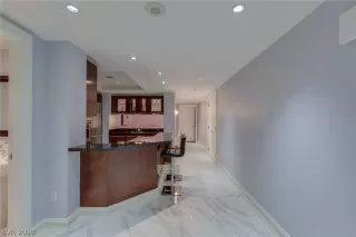 Photo #4: 2128994 Listing