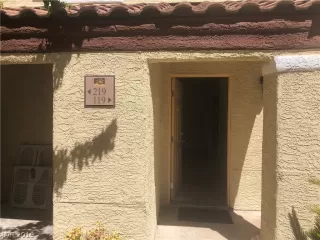 Photo #2: 2129035 Listing