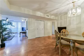 Photo #5: 2129044 Listing