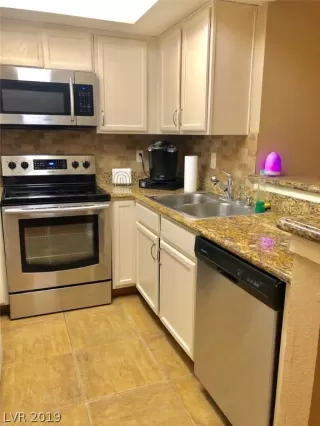 Photo #1: 2129054 Listing 