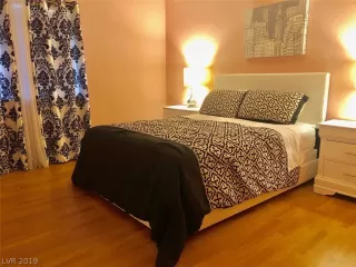 Photo #5: 2129054 Listing 