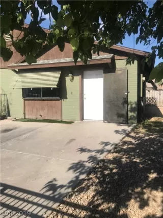 Photo #1: 2129059 Listing