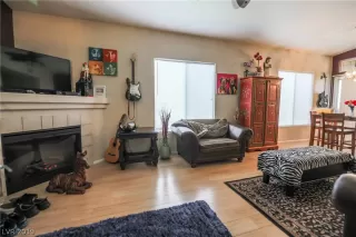 Photo #2: 2129068 Listing 