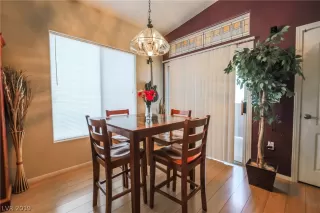 Photo #6: 2129068 Listing 