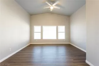 Photo #2: 2129073 Listing