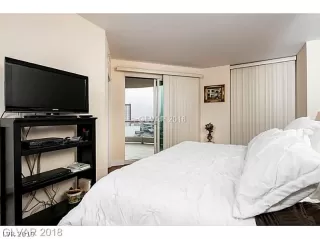 Photo #3: 2129099 Listing 