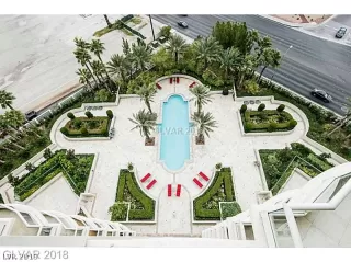 Photo #6: 2129099 Listing 