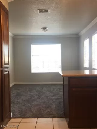 Photo #5: 2129153 Listing 