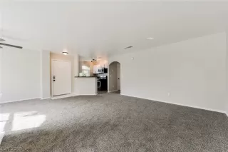 Photo #4: 2129183 Listing