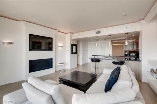 Photo #3: 2129184 Listing 