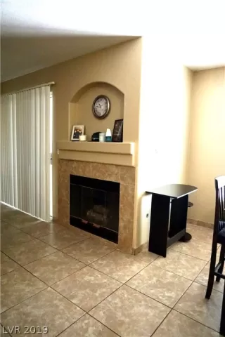 Photo #5: 2129217 Listing