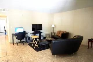 Photo #6: 2129217 Listing