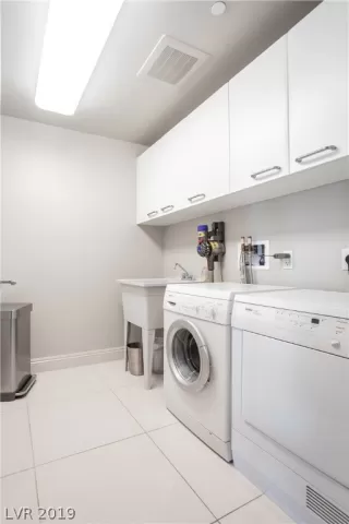 Photo #2: 2129280 Listing 