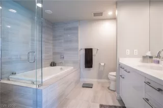 Photo #3: 2129280 Listing 